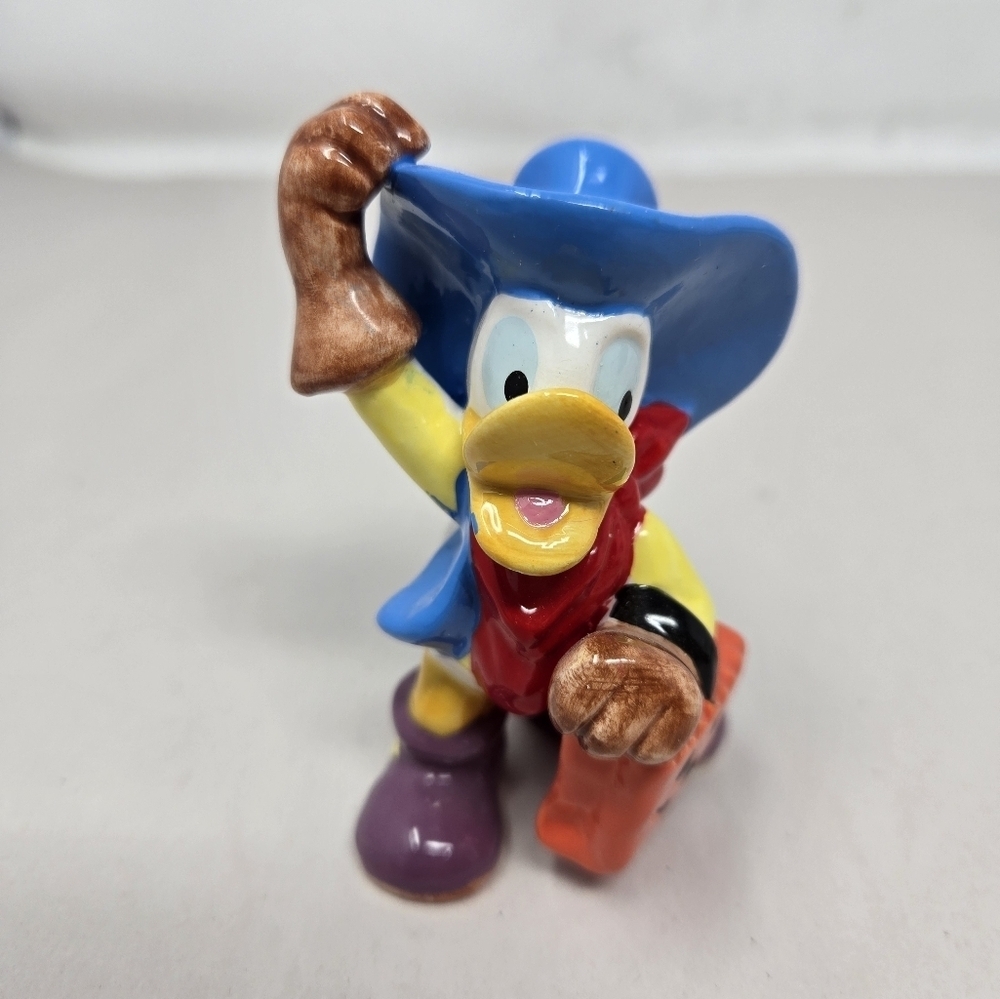 Donald Duck Enesco Walt Disney Donald As A Cowboy For Halloween Figurine - Picture 2 of 11